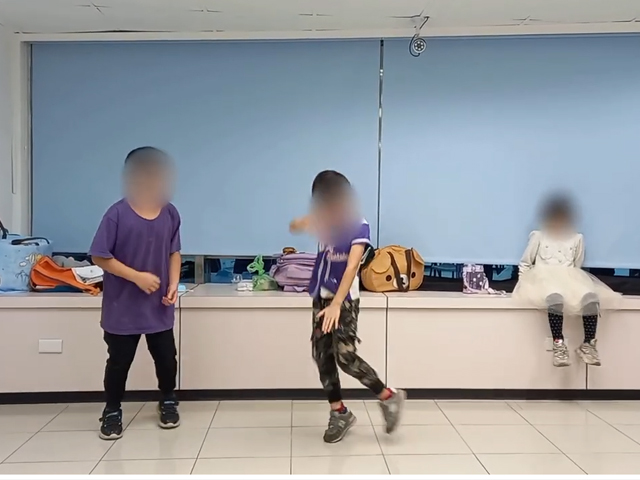 孩子喜歡的網路舞曲還自告奮勇要跳給大家看！(標題圖檔)